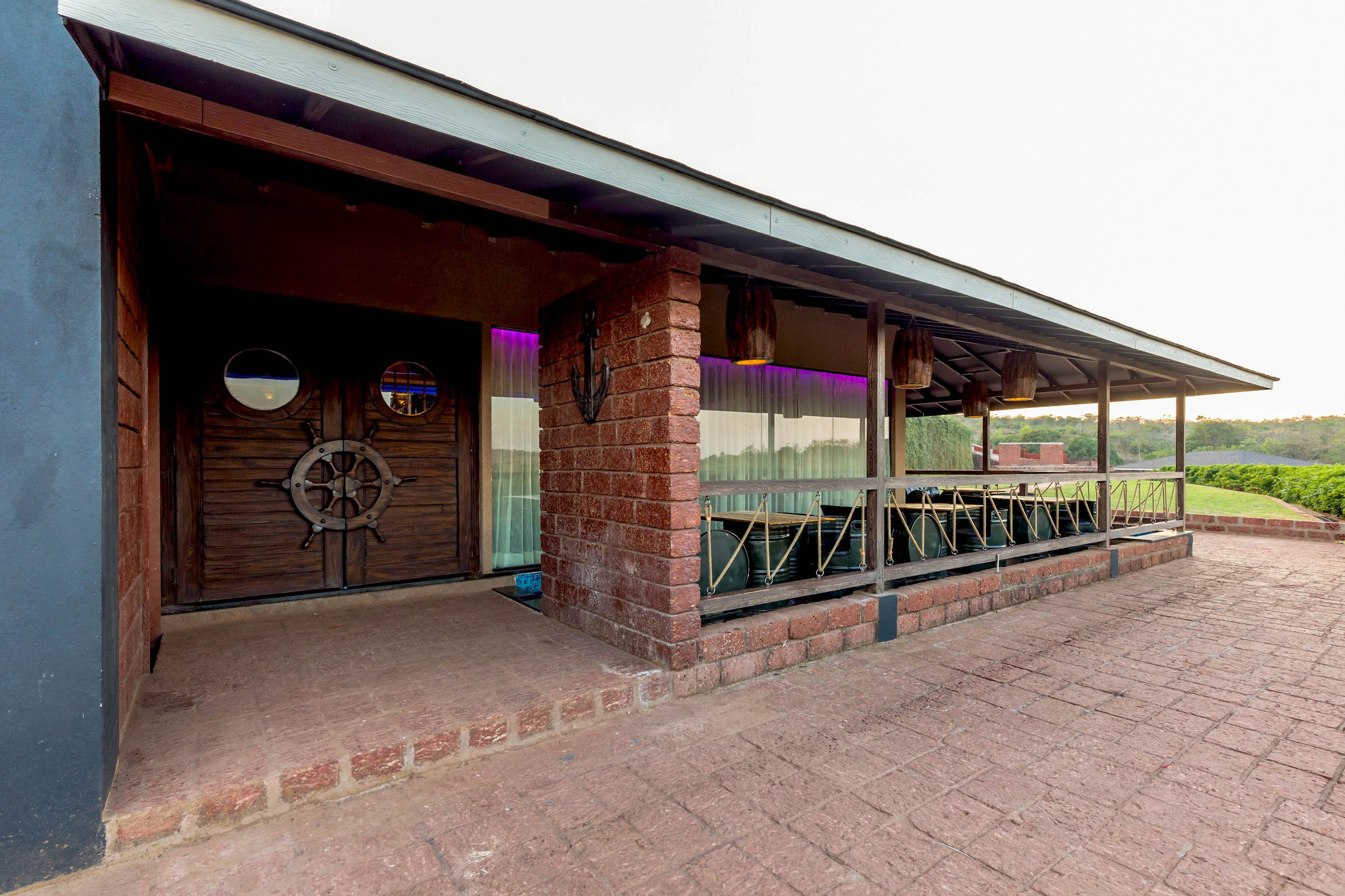 Restaurant — MG 8897Restuarant