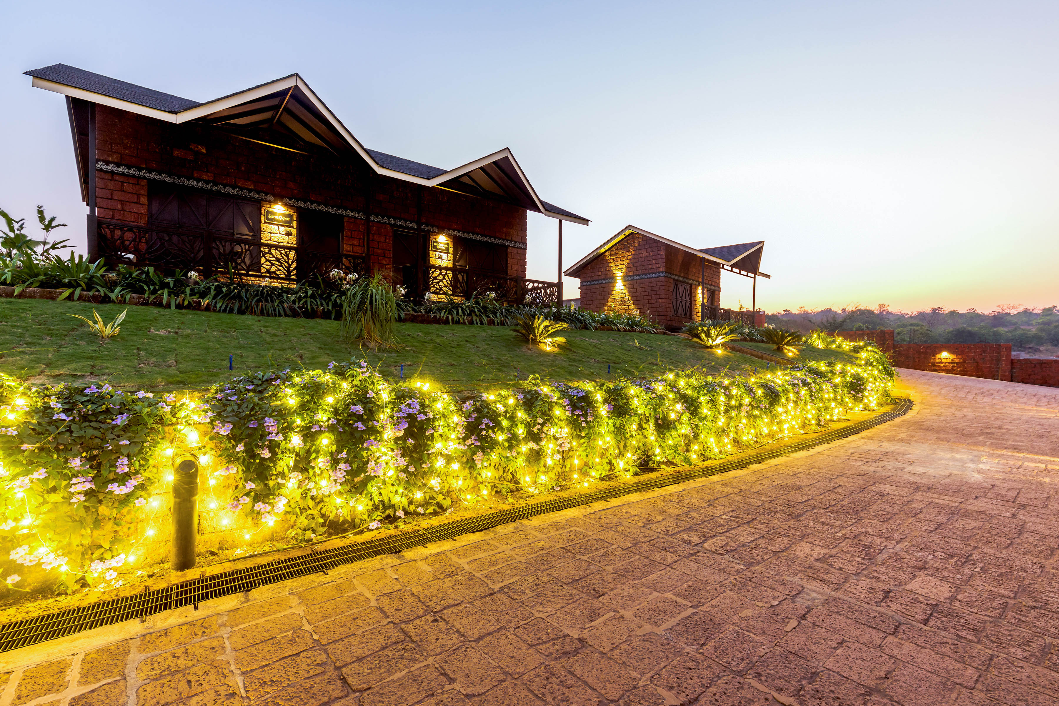 Property — MG 9837Exterior Pictures